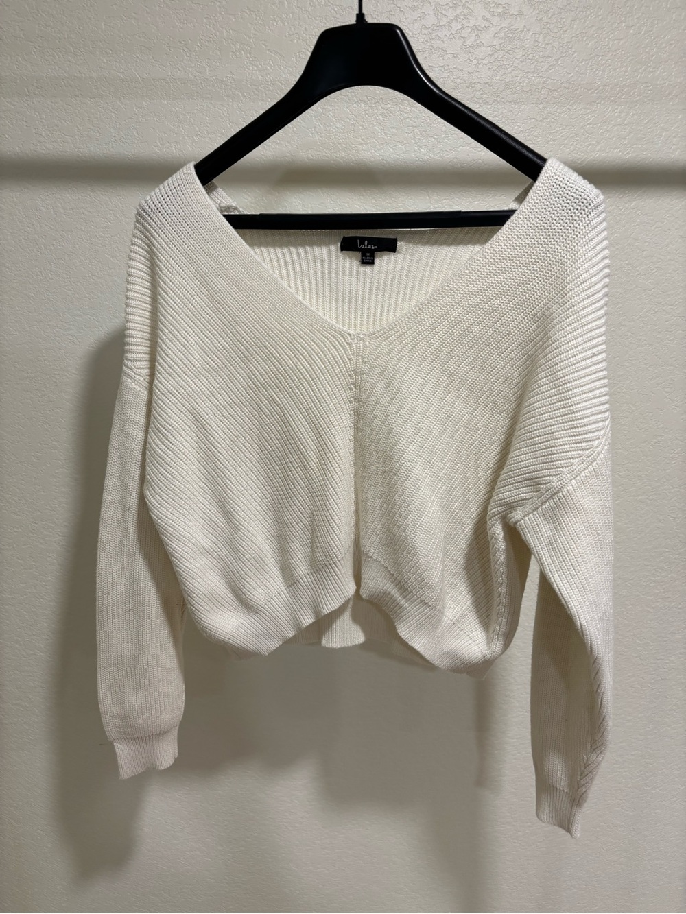 Lulu's Cream V-Neck Cropped Knit Sweater